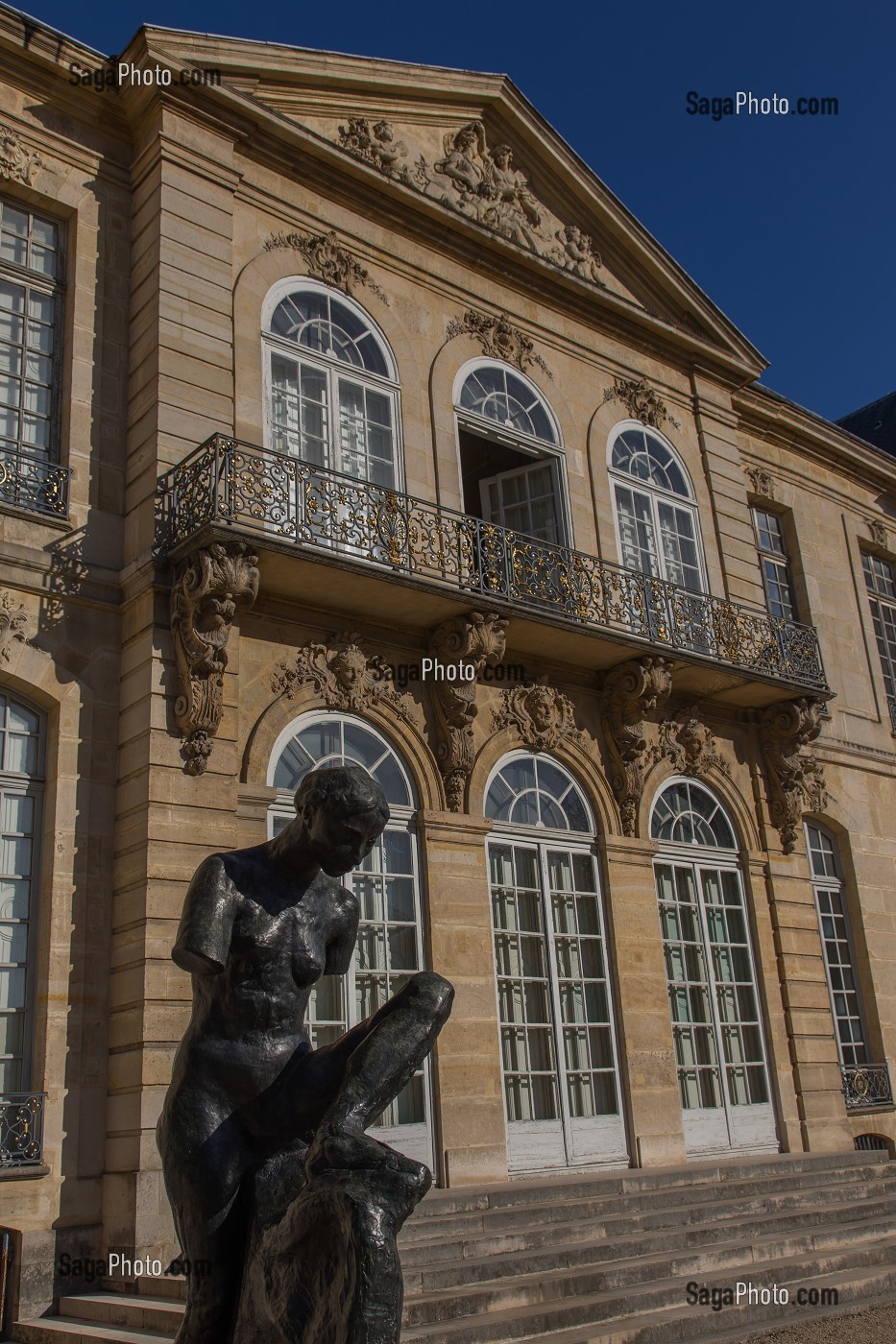 FACADE COTE JARDIN, CREE EN 1916 A L'INITIATIVE D'AUGUSTE RODIN, LE MUSEE RODIN EST SITUE A L'HOTEL BIRON, HOTEL PARTICULIER DU 18 EME SIECLE, 7 EME ARRONDISSEMENT, PARIS (75), ILE-DE-FRANCE, FRANCE 