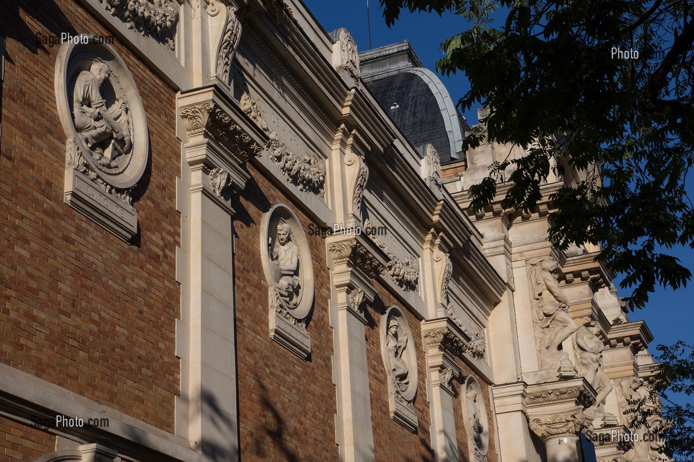 LA MANUFACTURE DES GOBELINS CREE DE TAPISSERIES DEPUIS LE 17 EME SIECLE ET EST RATTACHEE A L'ADMINISTRATION DU MOBILIER NATIONAL, 13 EME ARRONDISSEMENT, PARIS (75), ILE-DE-FRANCE, FRANCE 