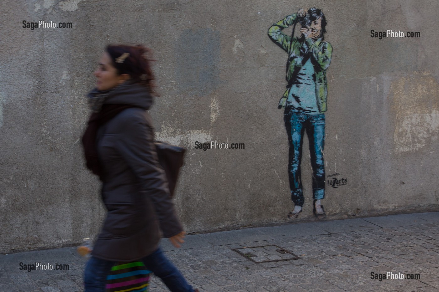 MURS PEINTS DANS LE QUARTIER DE LA BUTTE-AUX-CAILLES, CE QUARTIER A SU GARDER SON ESPRIT VILLAGE AVEC SES MAISONNETTES COLOREES, SES RUES PAVEES ET SON AMBIANCE POPULAIRE, 13 EME ARRONDISSEMENT, PARIS (75), ILE-DE-FRANCE, FRANCE 
