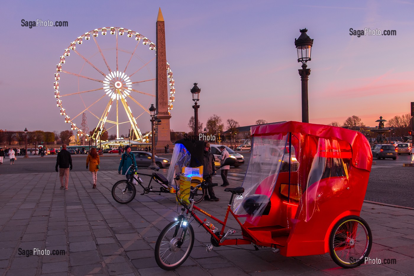 PLACE DE LA CONCORDE ET LA GRANDE ROUE INSTALLEE DURANT LA PERIODE DES FETES DE NOEL, 8 EME ARRONDISSEMENT, PARIS (75), ILE-DE-FRANCE, FRANCE 