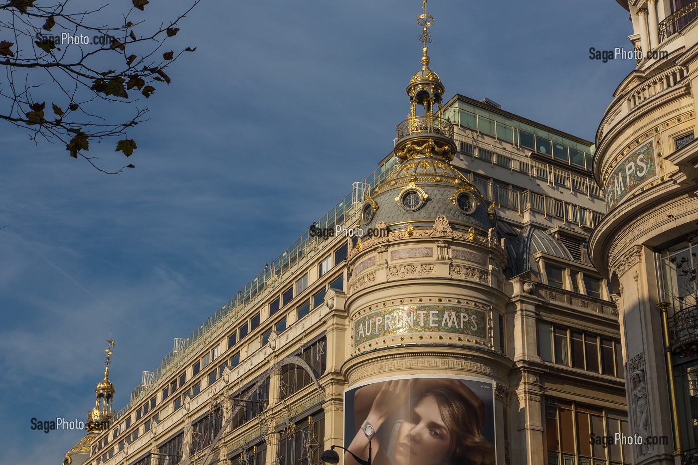 LES GRANDS MAGASINS SUR LES GRANDS BOULEVARDS DONT LE PRINTEMPS-HAUSSMANN FONDE AU 19 EME SIECLE, VENDENT LES PRINCIPALES MARQUES DE MODE, DE LUXE ET DE BEAUTE, 9 EME ARRONDISSEMENT, PARIS (75), ILE-DE-FRANCE, FRANCE 