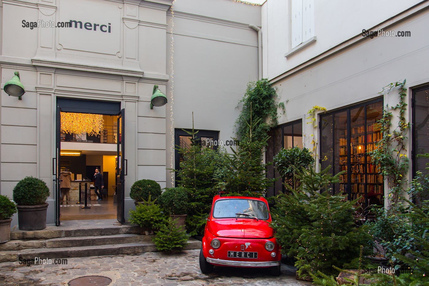 BOUTIQUE MERCI-MERCI, CONSACREE A LA MODE, AU DESIGN ET A LA DECORATION, 3 EME ARRONDISSEMENT, (75), PARIS, ILE-DE-FRANCE, FRANCE 