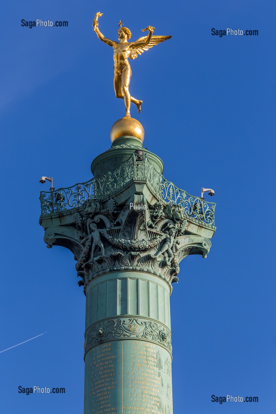 LE GENIE DE LA LIBERTE SURPLOMBANT LA COLONNE DE JUILLET, PLACE DE LA BASTILLE, COMMEMORANT LES TROIS GLORIEUSES, PENDANT LA REVOLUTION DE 1830, 4 EME ARRONDISSEMENT, (75) PARIS, ILE-DE-FRANCE, FRANCE 