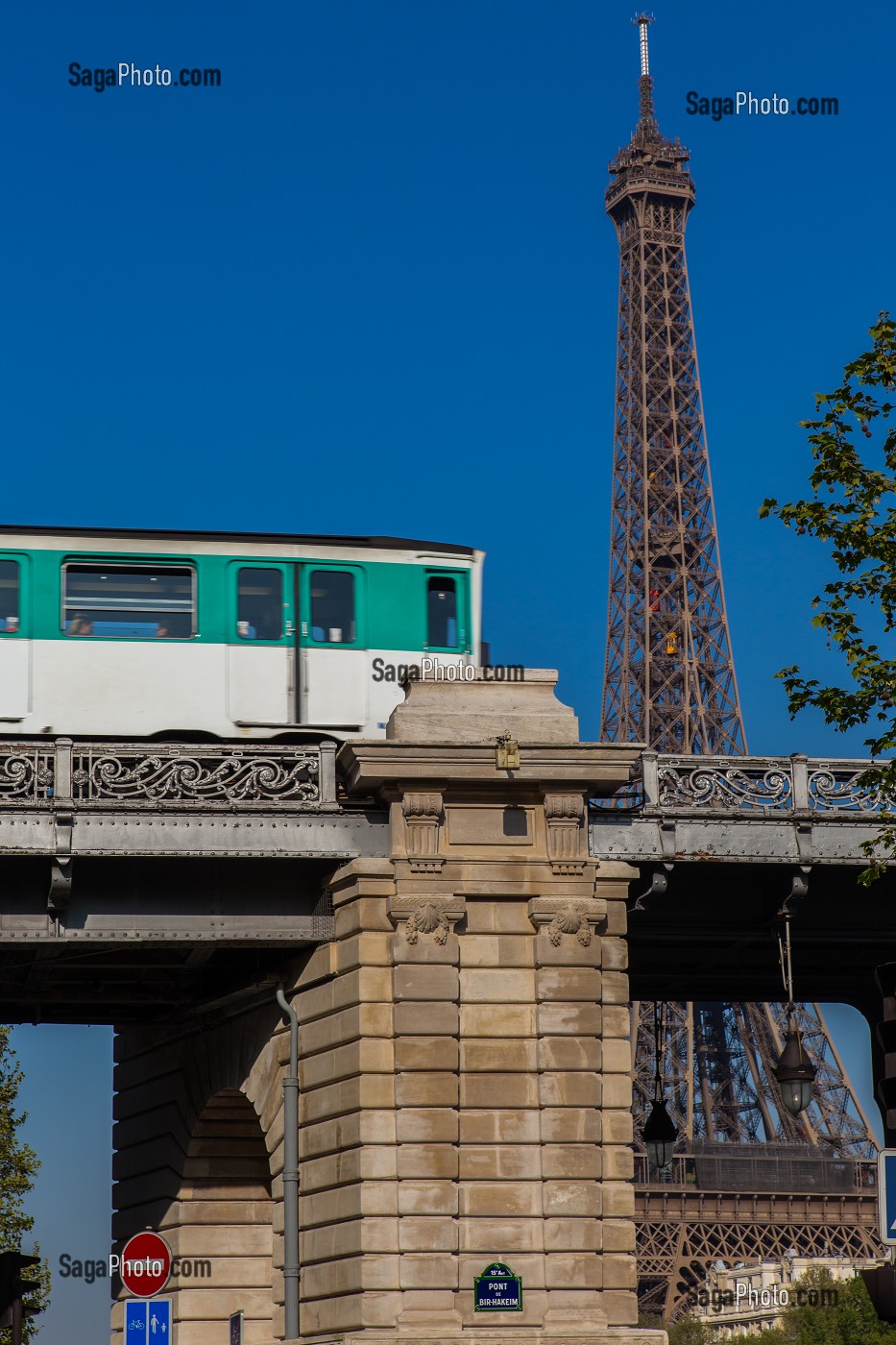 METRO PONT DE BIR-HAKEIM, 16 EME ARRONDISSEMENT, PARIS (75), ILE-DE-FRANCE, FRANCE 