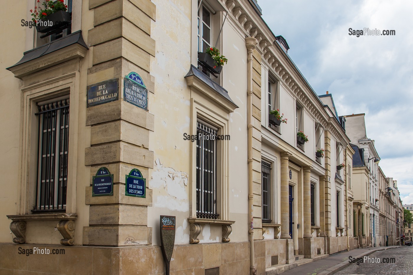 HOTELS PARTICULIERS, RUE DE LA TOUR DES DAMES, PARIS 9EME ARRONDISSEMENT 