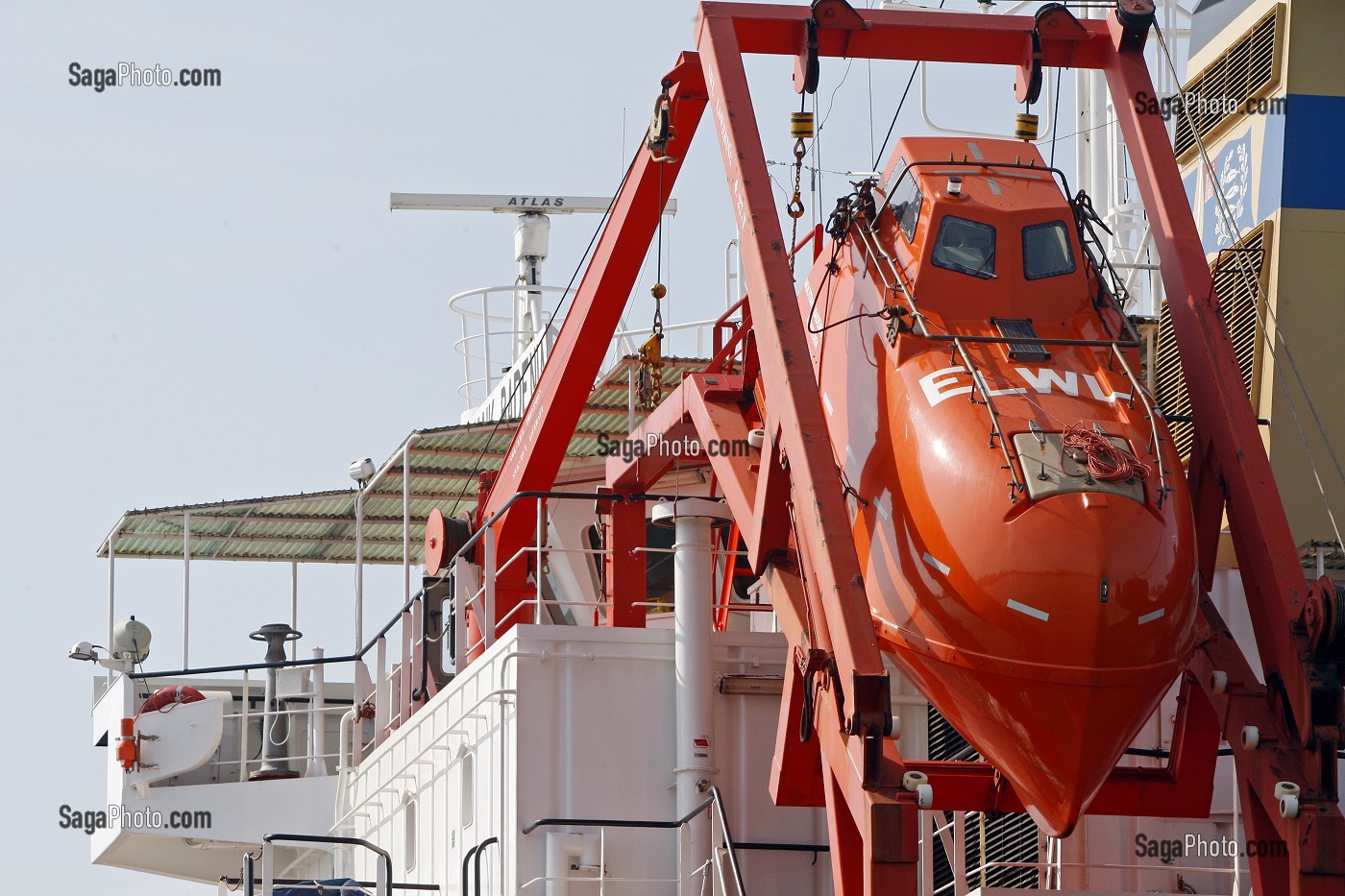 BATEAU DE SAUVETAGE INSUBMERSIBLE OBLIGATOIRE SUR LES NOUVEAUX CARGOS, LE HAVRE, SEINE-MARITIME (76), NORMANDIE, FRANCE 