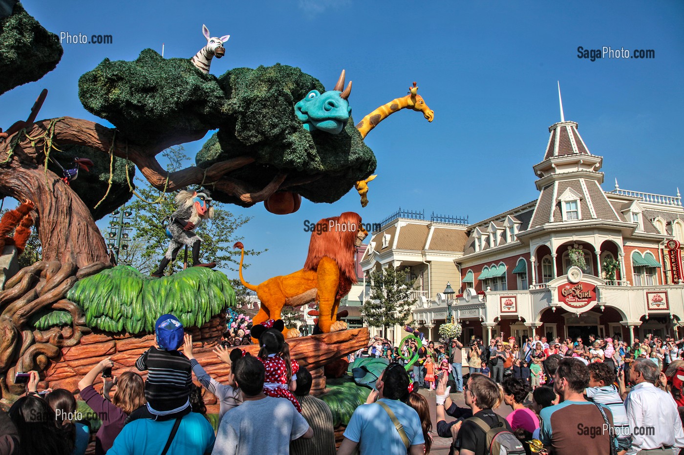 PARADE, PARC D'ATTRACTIONS DISNEYLAND PARIS (EURODISNEY), MARNE-LA-VALLEE, SEINE-ET-MARNE (77), ILE-DE-FRANCE, FRANCE 