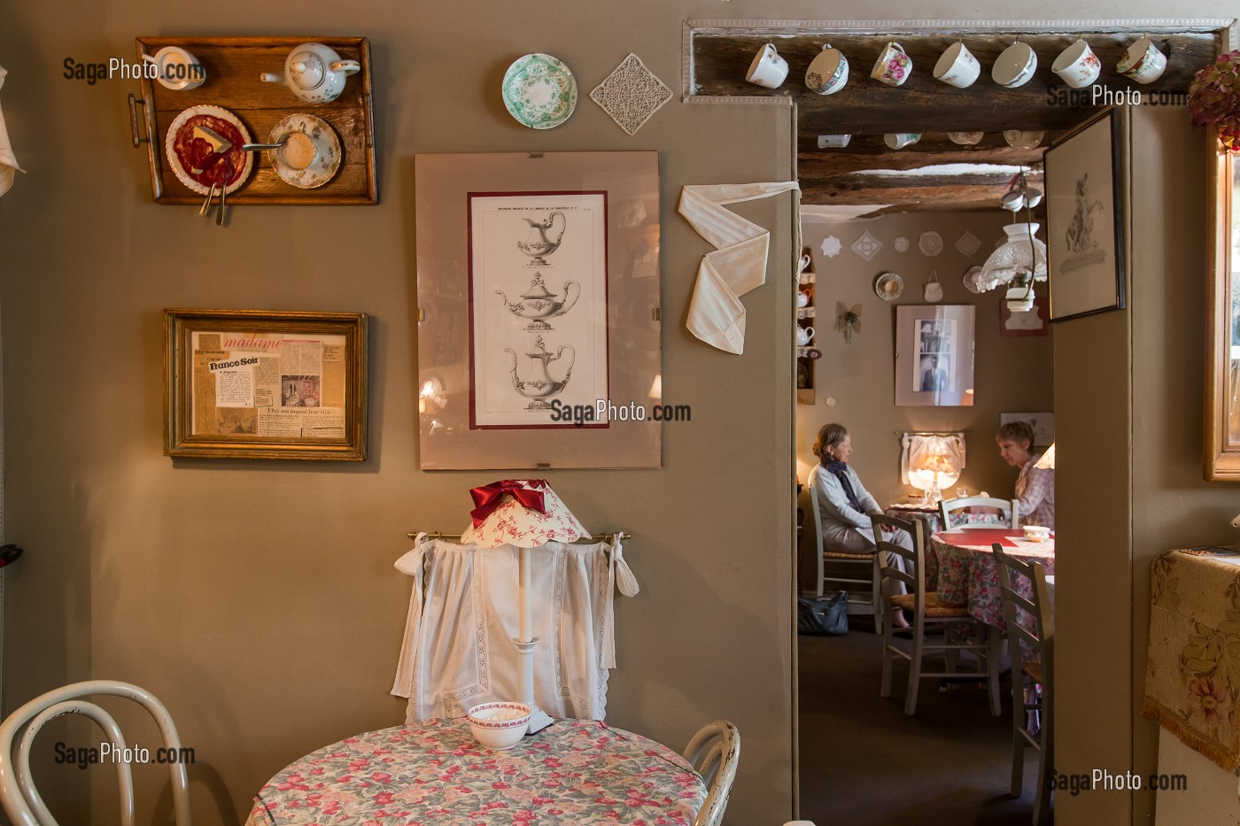 RESTAURANT ET SALON DE THE LE COTTAGE, MARLY-LE-ROI, YVELINES (78), FRANCE 