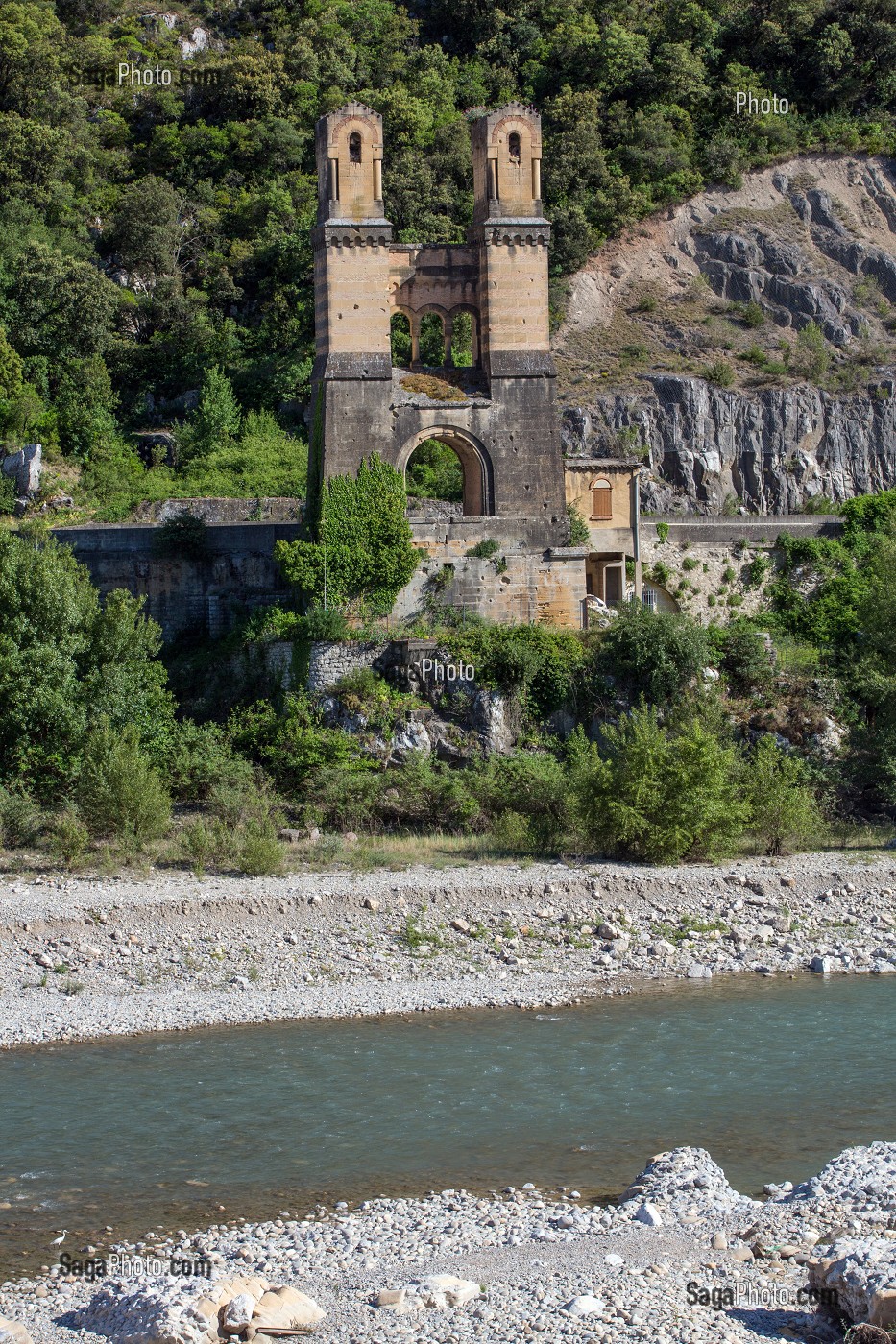 PONT DE MIRABEAU SUR LA DURANCE, PARC NATUREL REGIONAL DU LUBERON, VAUCLUSE (84), FRANCE 