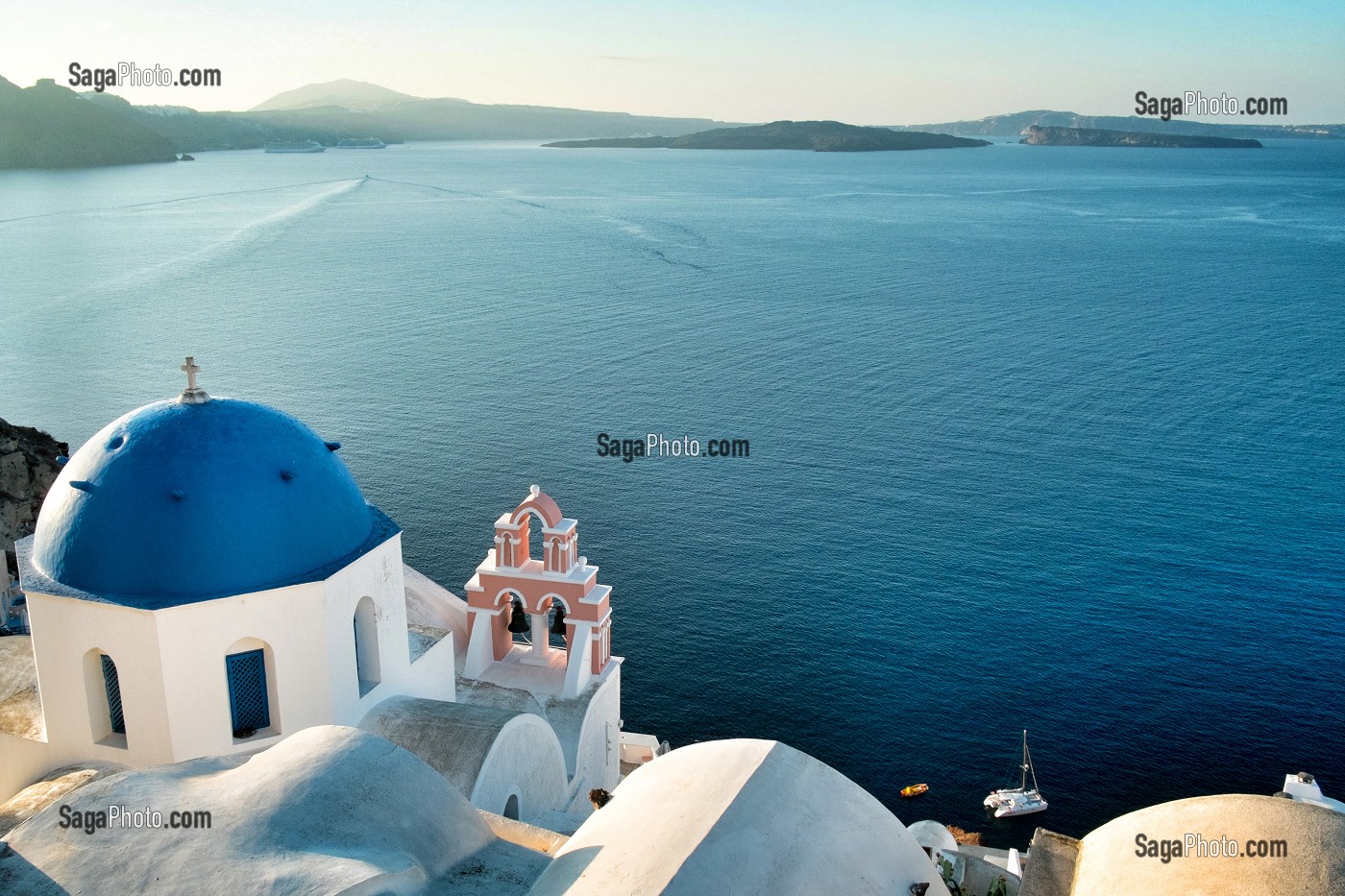 SANTORIN, JOYAU DES CYCLADES, GRECE 