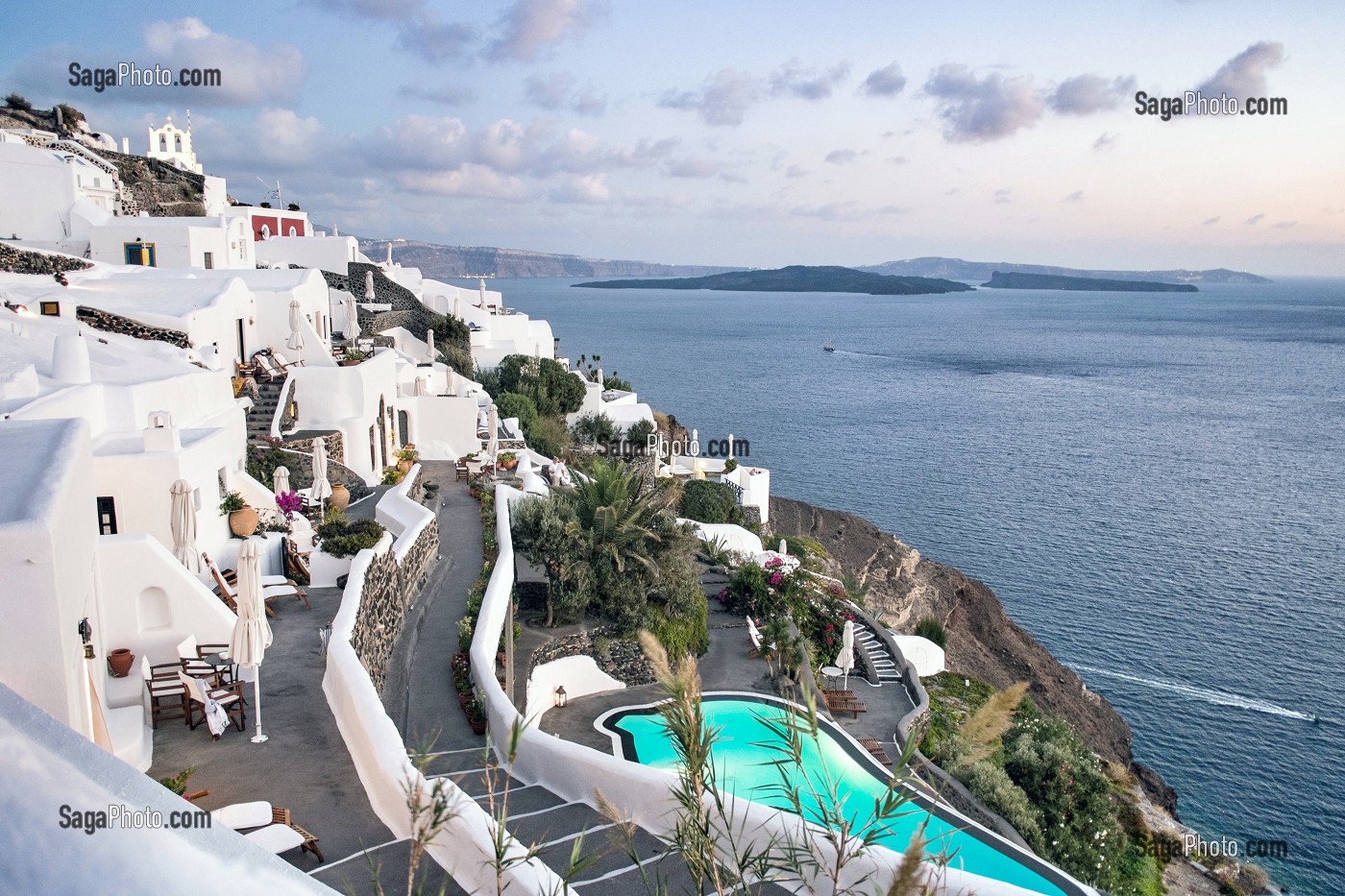 SANTORIN, JOYAU DES CYCLADES, GRECE 