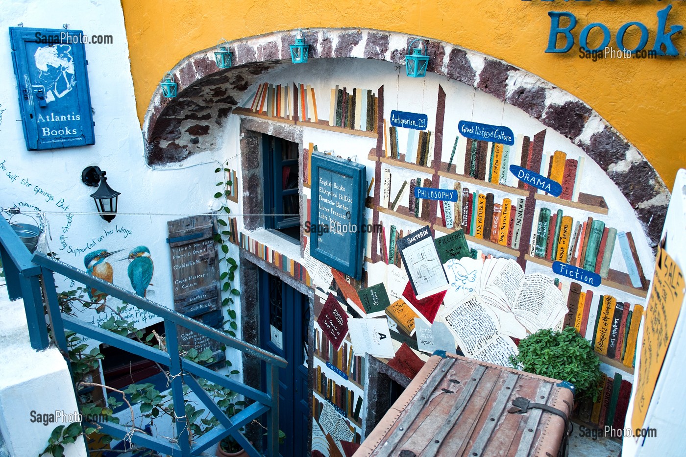 SANTORIN, JOYAU DES CYCLADES, GRECE 