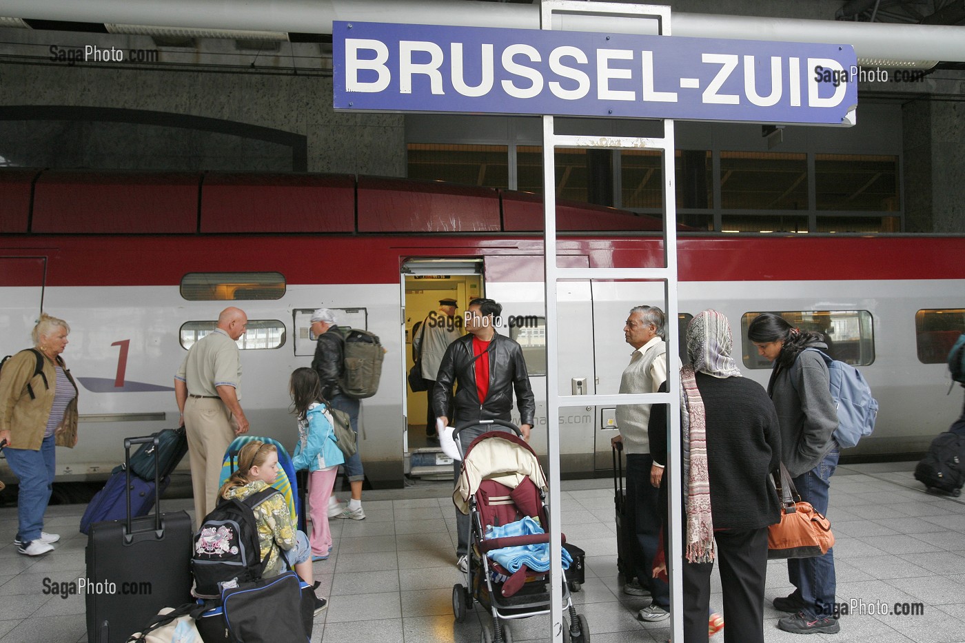 QUAI DU THALYS, GARE DE BRUXELLES MIDI, BRUSSEL ZUID, BRUXELLES, BELGIQUE 