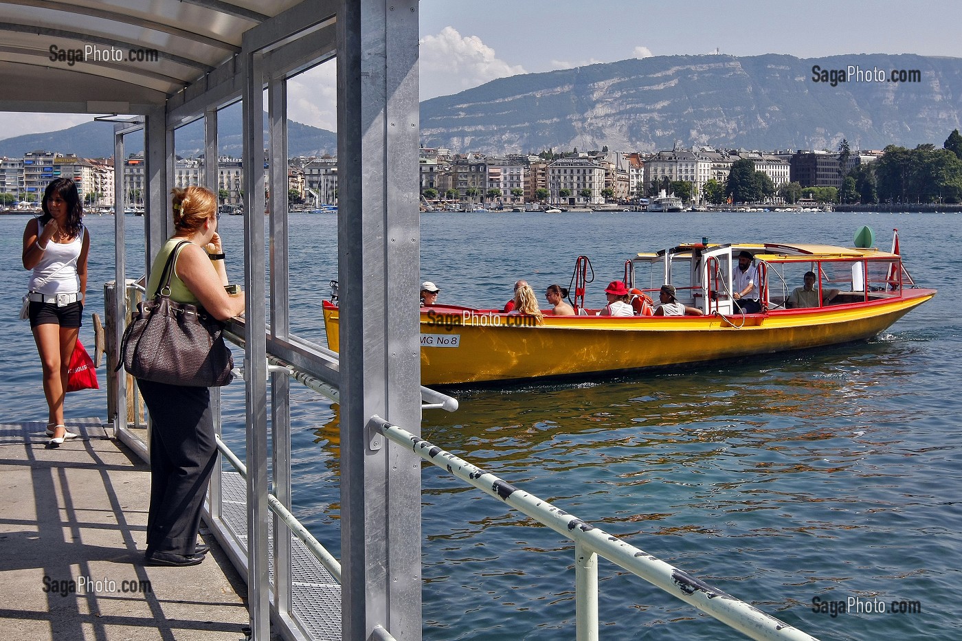 BATEAU TAXI GENEVOIS SUR LE LAC LEMAN, GENEVE, SUISSE 