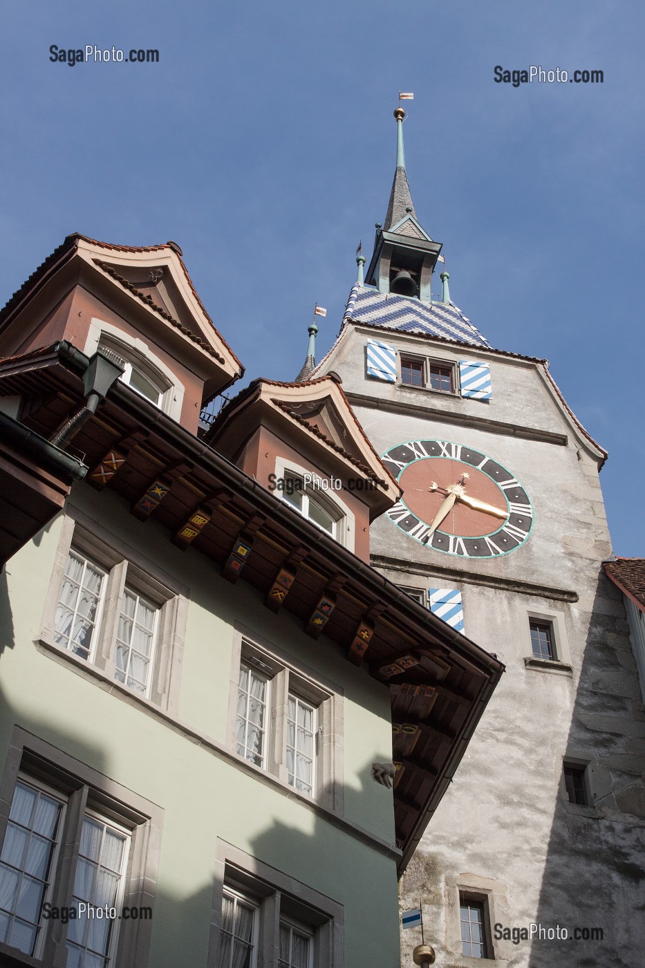LA SUISSE, PARADIS FISCAL, ZUG, SUISSE 