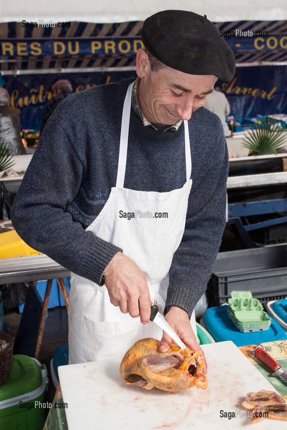 MARCHE DE VIC-EN-BIGORRE, HAUTES-PYRENEES, FRANCE 