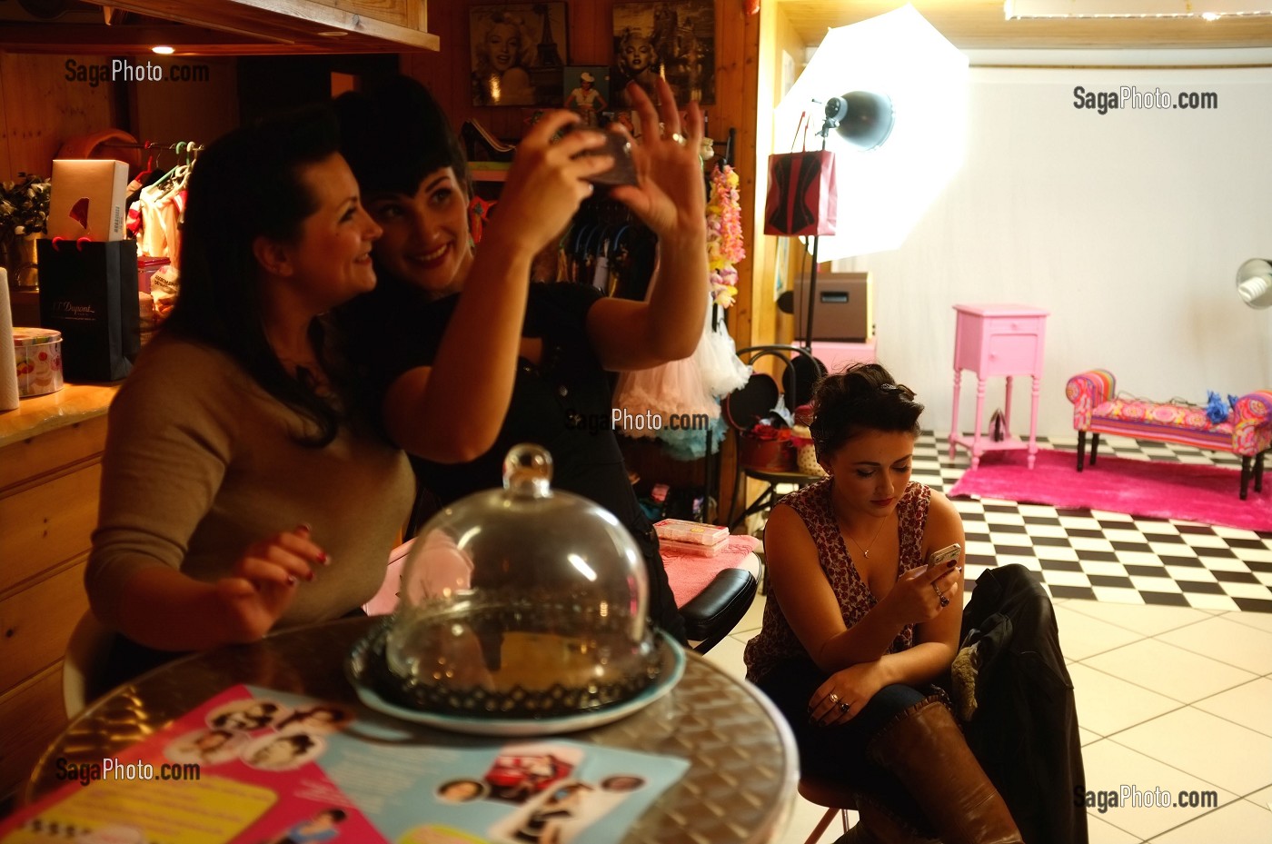 PIN-UP YOUR LIFE, LA RAVOIRE, SAVOIE, FRANCE 