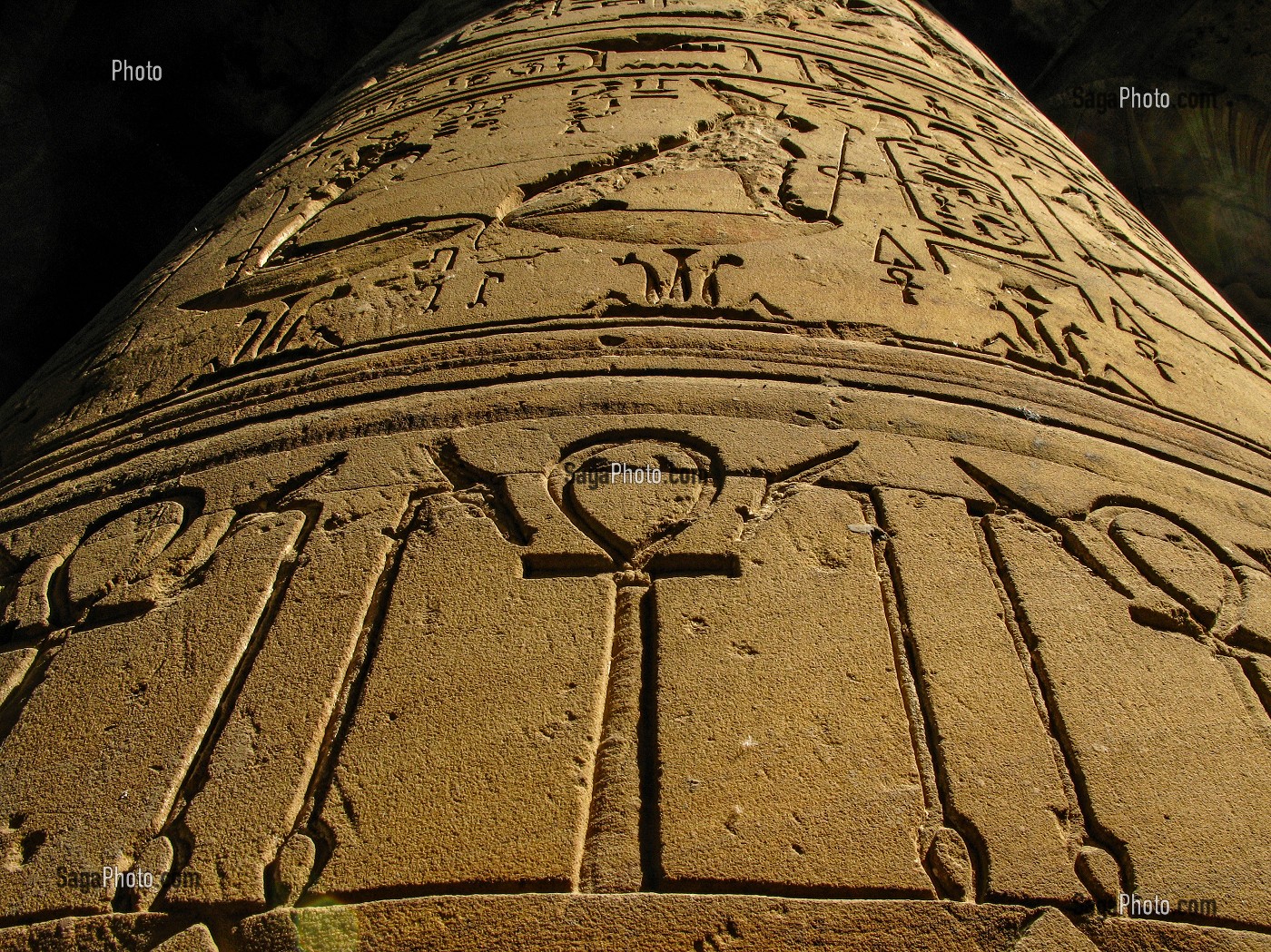 TEMPLE PTOLEMAIQUE DECOUVERT PAR AUGUSTE MARIETTE (FRANCAIS) EN 1860. DEDIE AU CULTE DU DIEU FAUCON HORUS, EDFOU, HAUTE EGYPTE, EGYPTE, AFRIQUE 