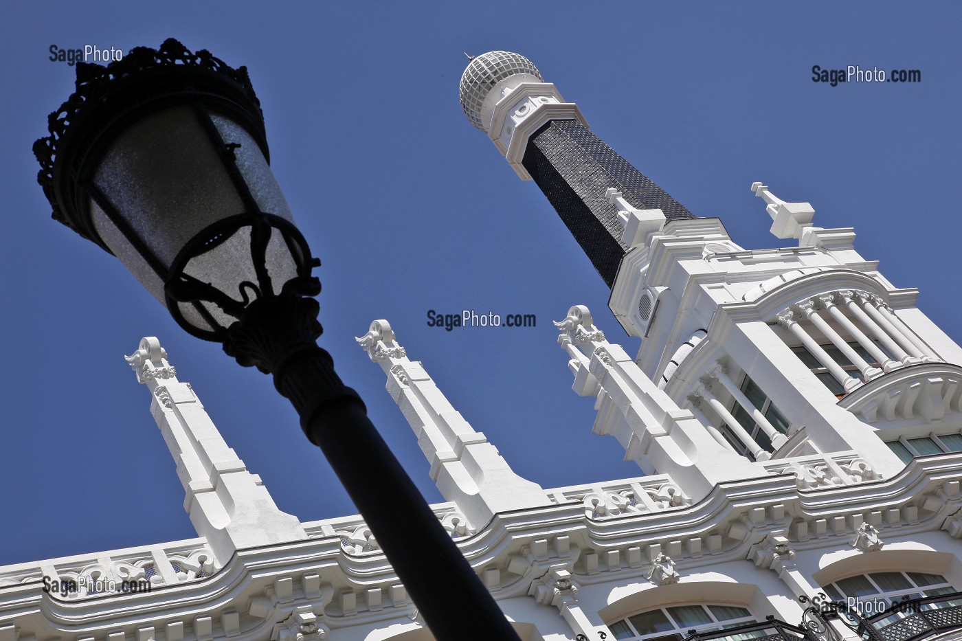 FACADE DE L'HOTEL ME MADRID, PLAZA SANTA ANA, MADRID, ESPAGNE 