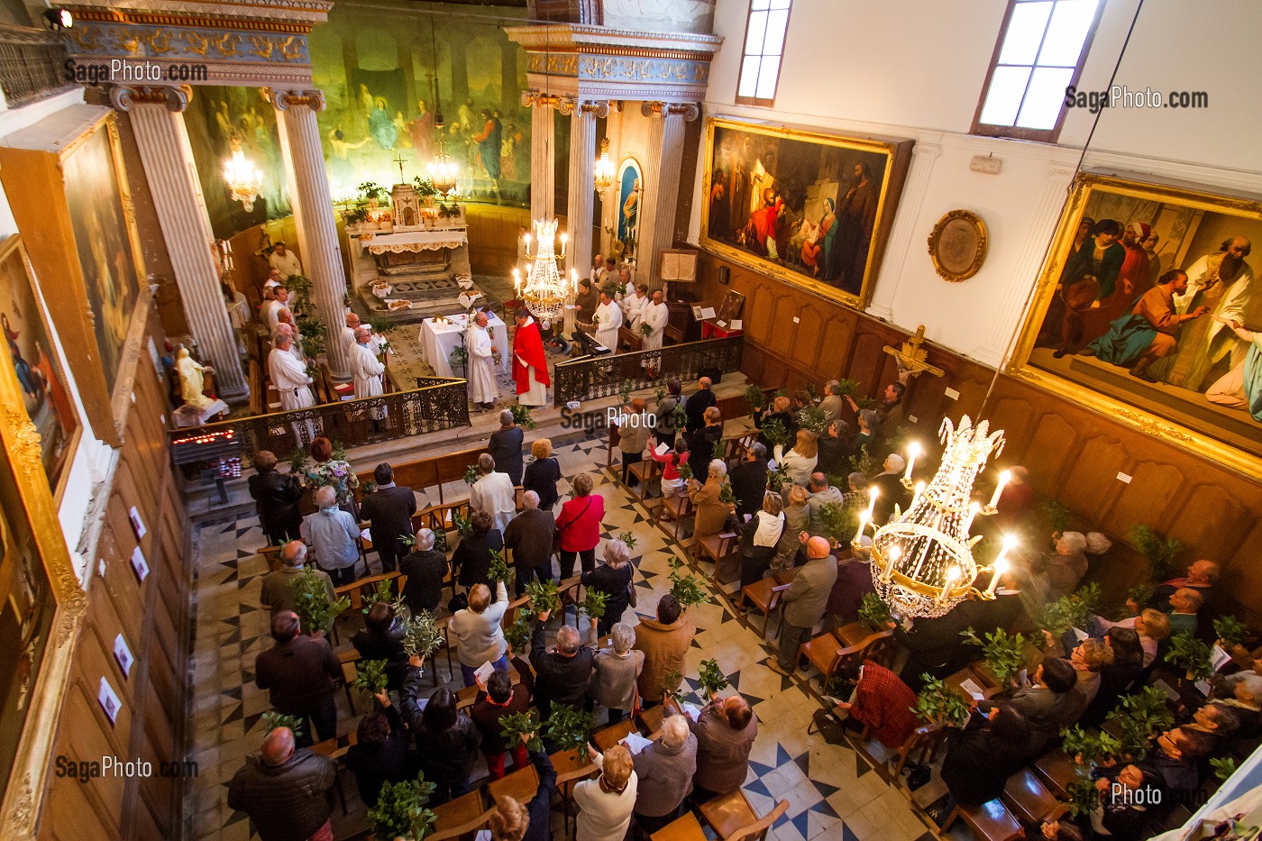 MESSE DES RAMEAUX A AIGUES-MORTES, (30) GARD, LANGUEDOC-ROUSSILLON, FRANCE 