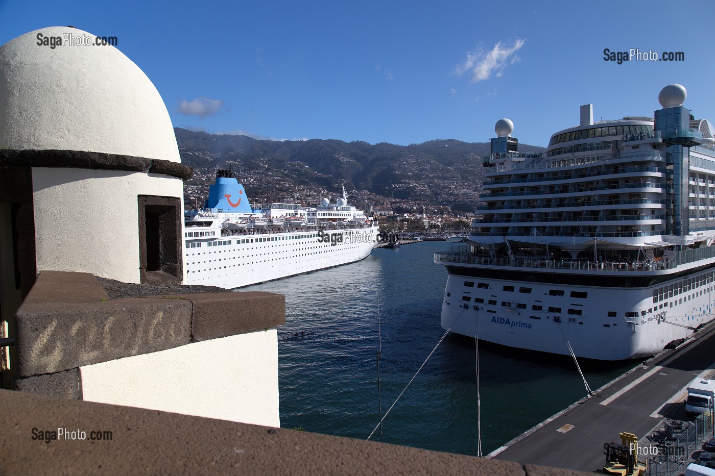 SAINT MARTIN, PORT D'EMBARCATION TOURISTIQUE ET FLUVIAL, FUNCHAL, ILE DE MADERE, PORTUGAL 