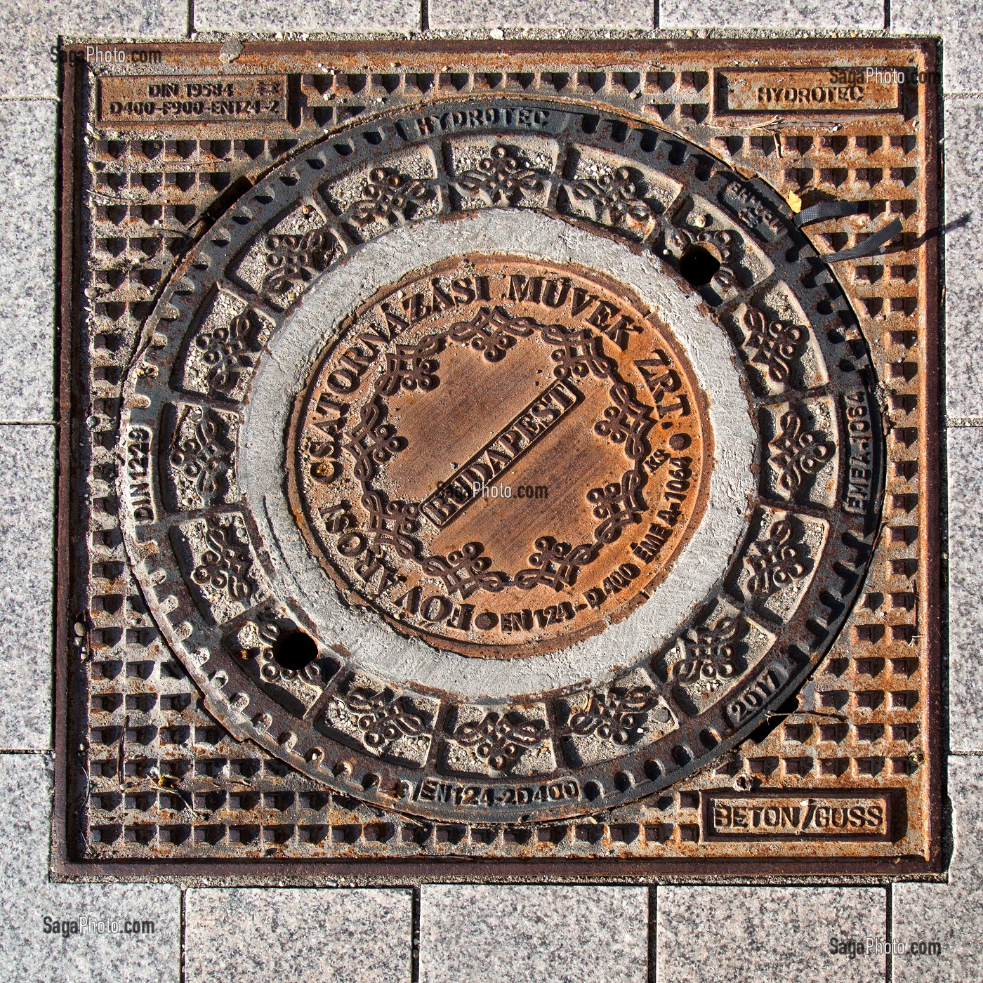 PLAQUE D'EGOUT, BUDAPEST, HONGRIE 