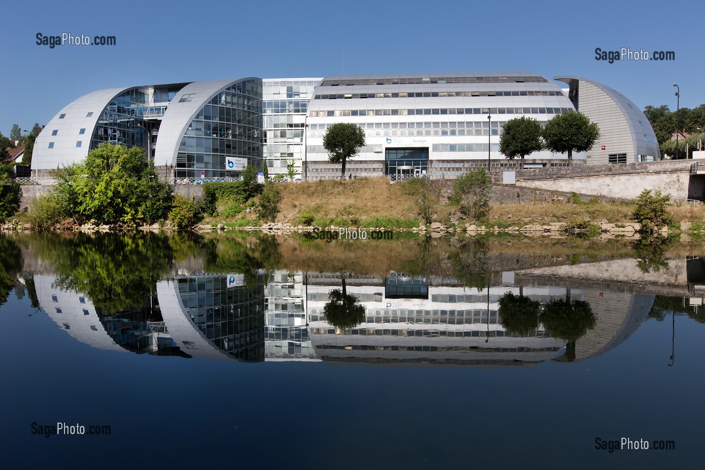 CLA, CENTRE LINGUISTIQUE APPLIQUE, AUX ABORDS DU DOUBS, COMPOSANTE DE L'UNIVERSITE FRANCHE-COMTE, BESANCON, (25) DOUBS, BOURGOGNE-FRANCHE-COMTE, FRANCE 