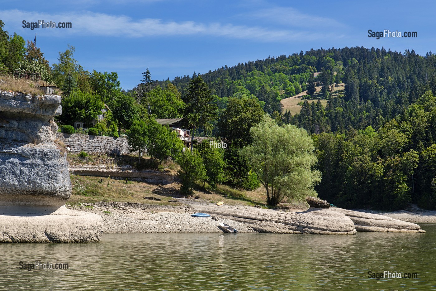 SUR LES PAS DE L'ORLOGEUR, REGION MORTEAU, PROMENADE FLUVIALE SUR LE DOUBS DE BESANCON A LA FRONTIERE SUISSE, (25) DOUBS, REGION BOURGOGNE-FRANCHE-COMTE, FRANCE 