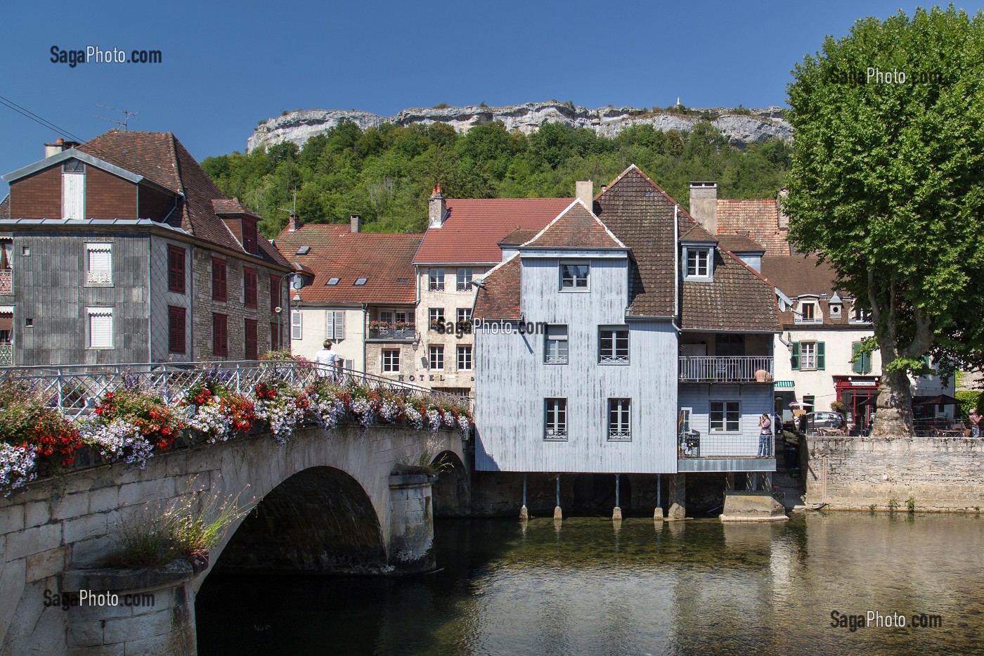 SUR LES PAS DE L'ORLOGEUR, ORNANS, VILLAGE DE CORBET, MORTEAU, HAUT-DOUBS, PROMENADE DE BESANCON A LA FRONTIERE SUISSE, (25) DOUBS, BOURGOGNE-FRANCHE-COMTE, FRANCE 