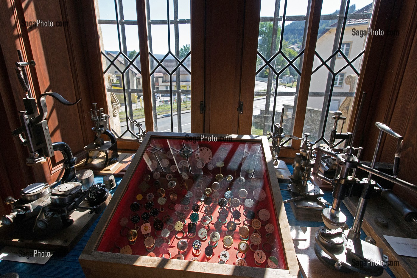 SUR LES PAS DE L'ORLOGEUR, MORTEAU, MUSEE DE L'HORLOGERIE, HAUT-DOUBS, PROMENADE DE BESANCON A LA FRONTIERE SUISSE, (25) DOUBS, REGION BOURGOGNE-FRANCHE-COMTE, FRANCE 