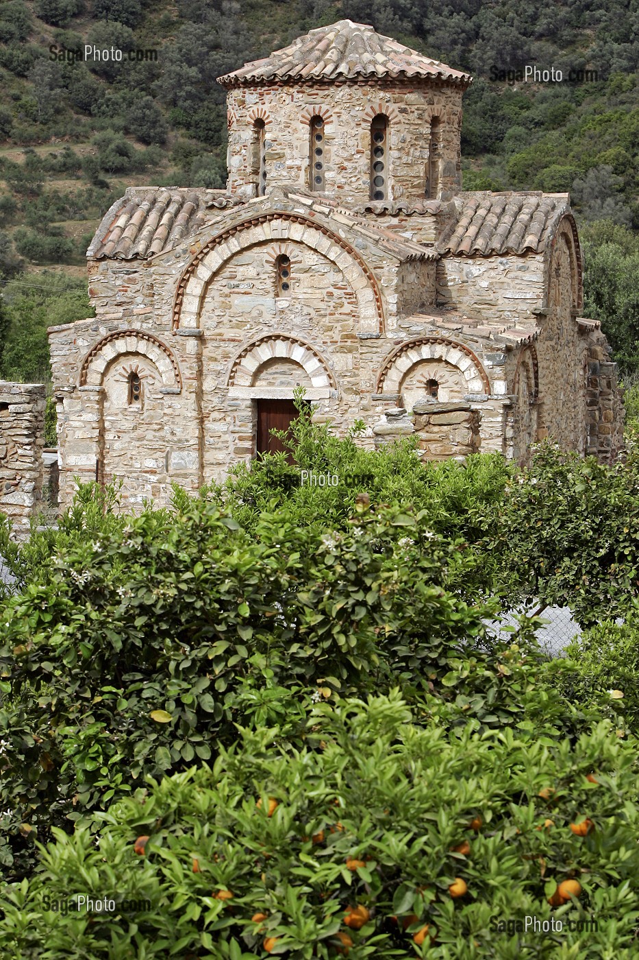 CHAPELLE BYZANTINE, EGLISE DE PANAGIA DE LUMBINIES AU MILIEU D'UNE ORANGERAIE, FODELE, CRETE, GRECE 