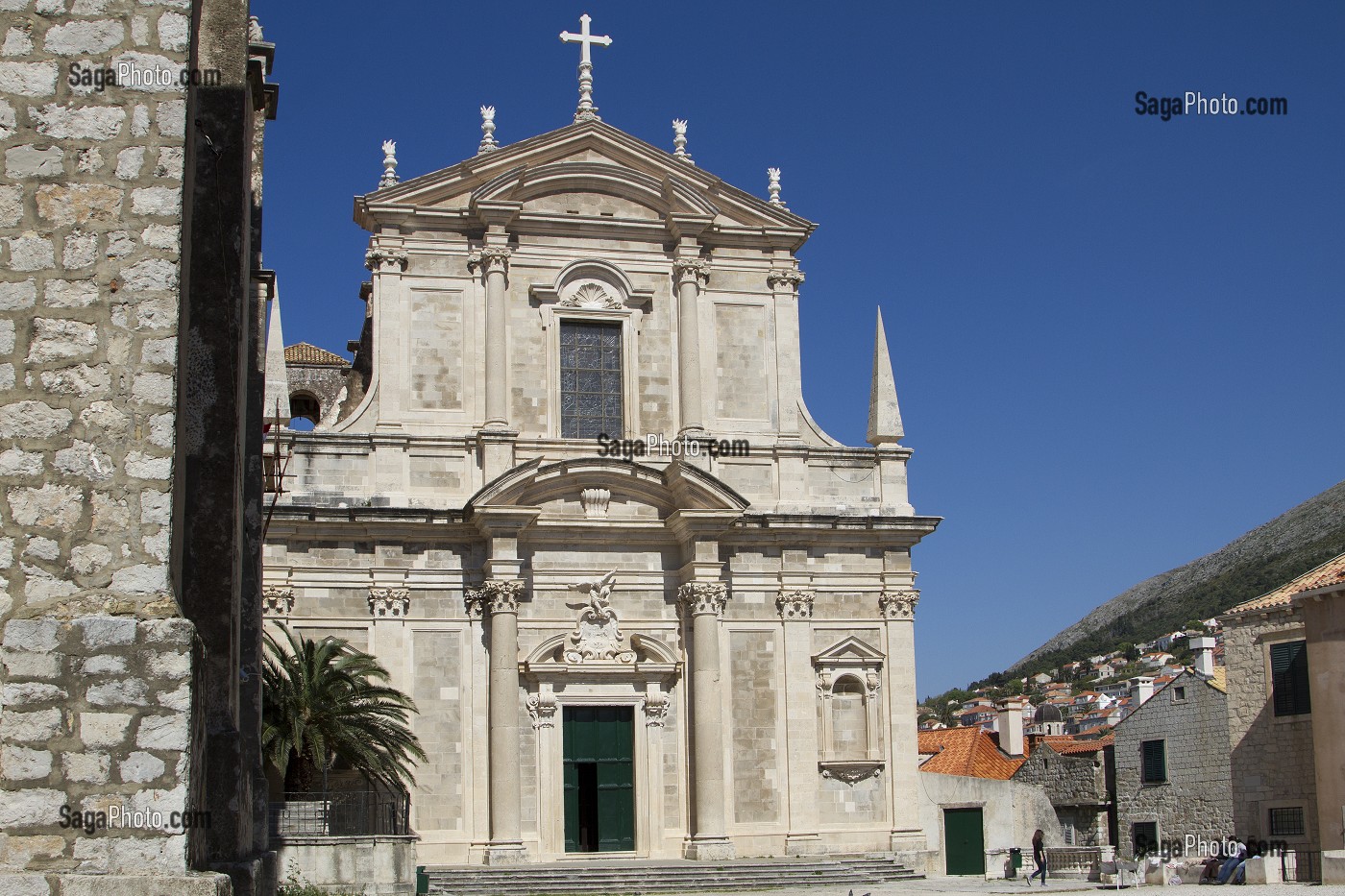 FACADE BAROQUE DE L'EGLISE JESUITE SAINT-IGNACE EDIFIEE PAR ANDREA POZZO, VIEILLE VILLE DE DUBROVNIK, DALMATIE, CROATIE, EUROPE 