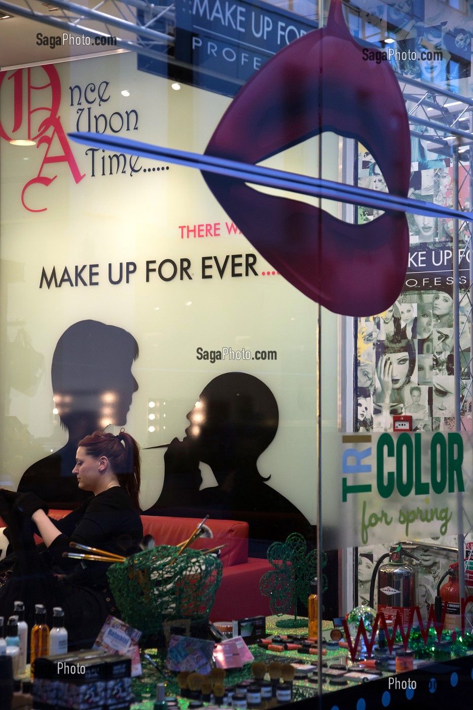 MAKE-UP FOR EVER, SALON D'ESTHETIQUE ET DE MAQUILLAGE, CLARENDON STREET, DUBLIN, IRLANDE 