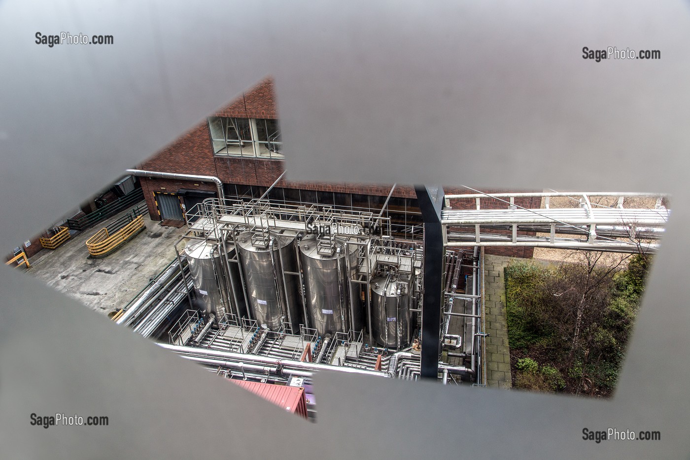 CUVES EN INOX DE L'ANCIENNE BRASSERIE DE BIERE, GUINNESS STOREHOUSE, DUBLIN, IRLANDE 