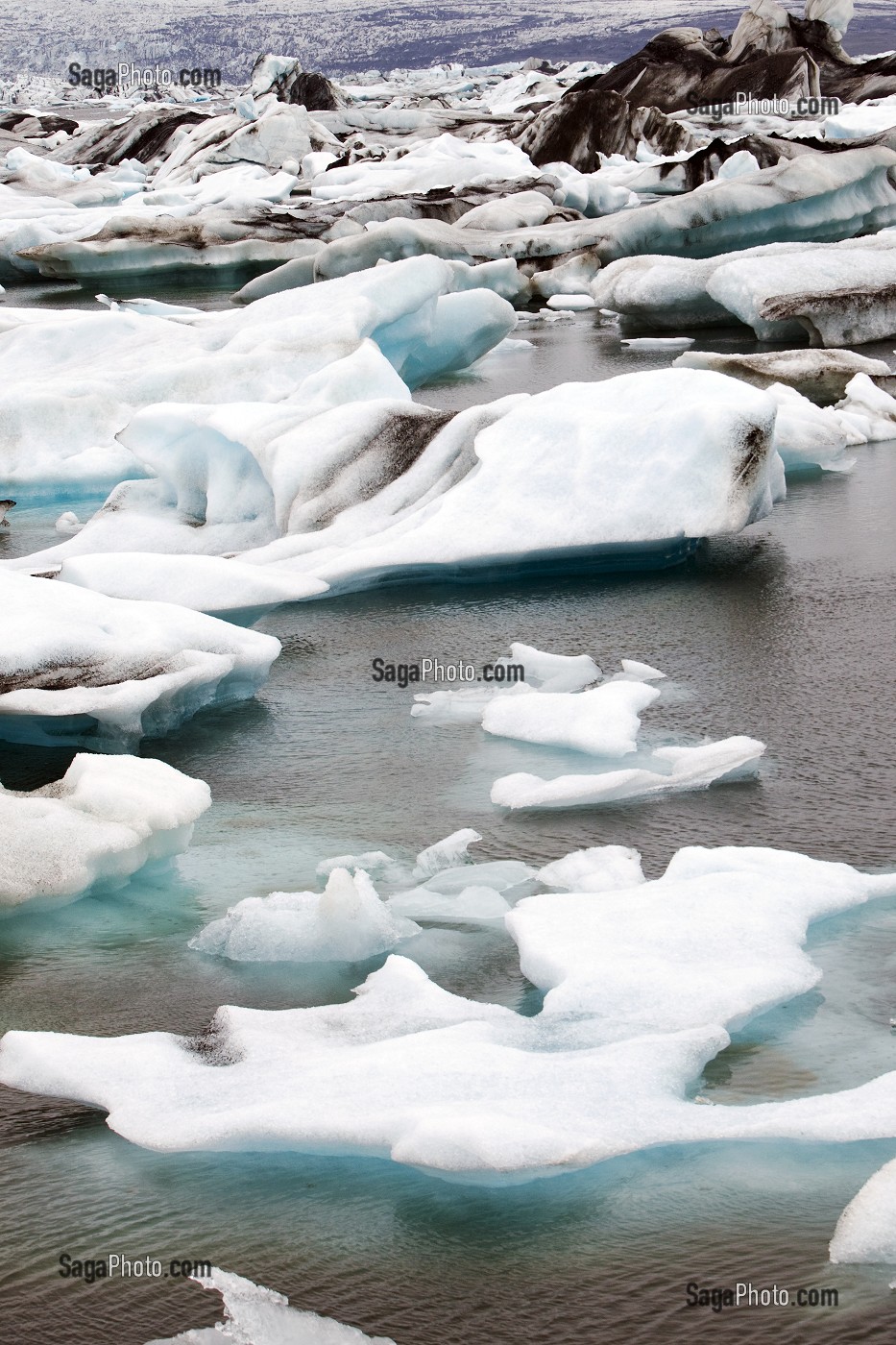 ICEBERGS SUR LE LAC JOKULSARLON, PROLONGEMENT DU GLACIER VATNAJOKULL OU GLACIER DES EAUX, LA PLUS GRANDE CALOTTE GLACIAIRE D'ISLANDE, VOIRE D'EUROPE 