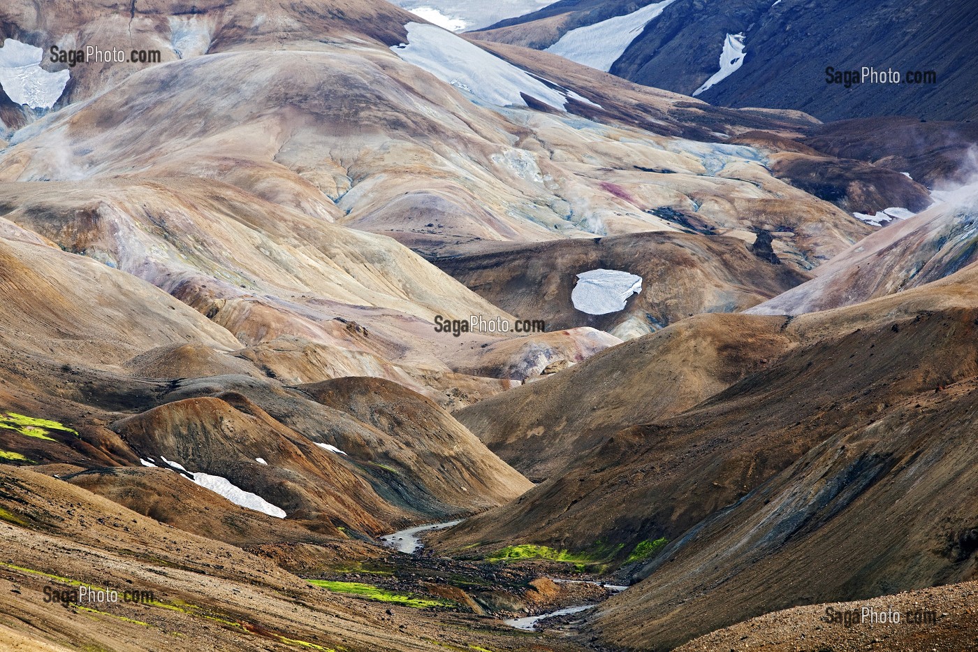 LES MONTS KERLINGARFJOLL SITUES PRES DE LA ROUTE F35 DE KJOLUR, HAUTES TERRES D’ISLANDE, EUROPE 