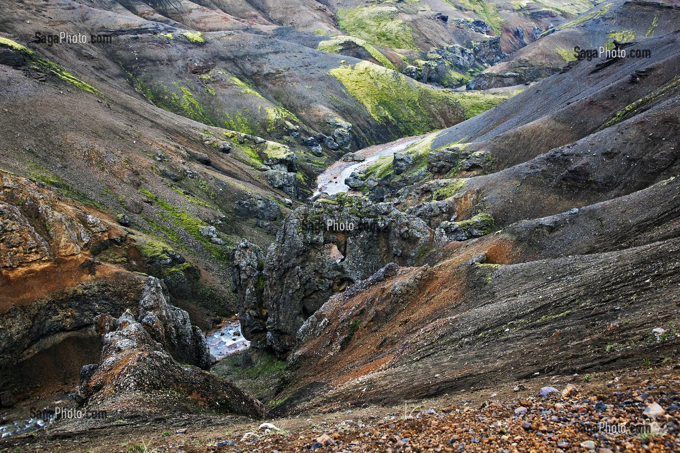LES MONTS KERLINGARFJOLL SITUES PRES DE LA ROUTE F35 DE KJOLUR, HAUTES TERRES D’ISLANDE, EUROPE 