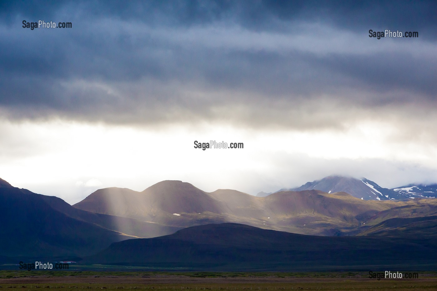 PAYSAGE VOLCANIQUE DE LA PENINSULE DE SNAEFELLSNES, ISLANDE, EUROPE 
