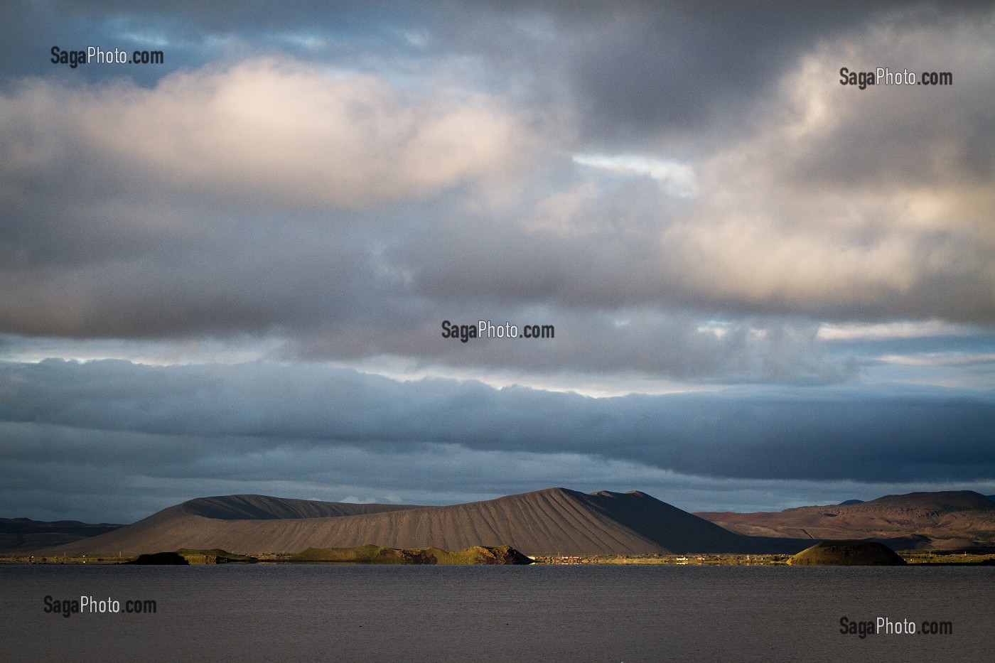 SITE VOLCANIQUE DU LAC MYVATN, ISLANDE, EUROPE 