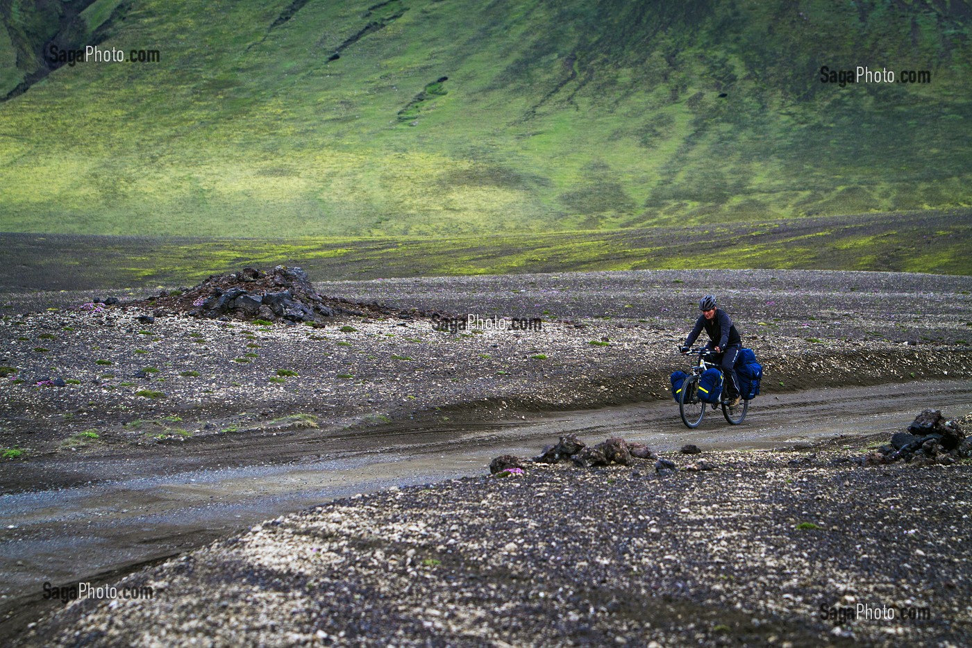 RANDONNEE DANS LE LANDMANNALAUGAR, ISLANDE, EUROPE 