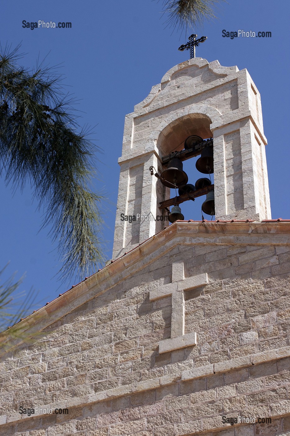 CLOCHER DE L'EGLISE ORTHODOXE GRECQUE DE SAINT-GEORGES, ROUTE DES ROIS, MADABA, JORDANIE 