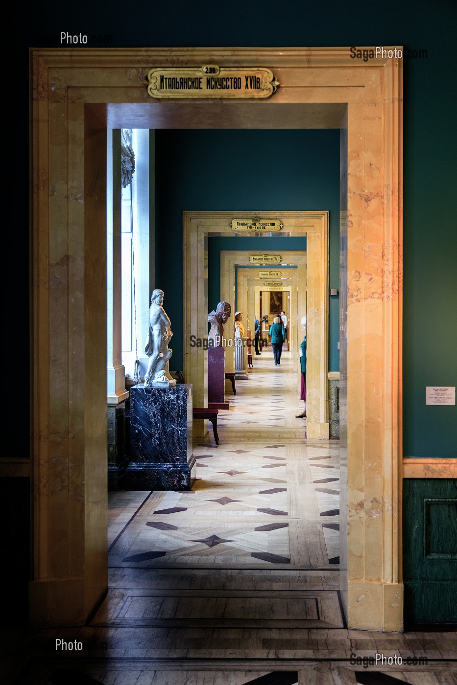 MUSEE DE L'ERMITAGE, SAINT PETERSBOURG, RUSSIE, EUROPE 