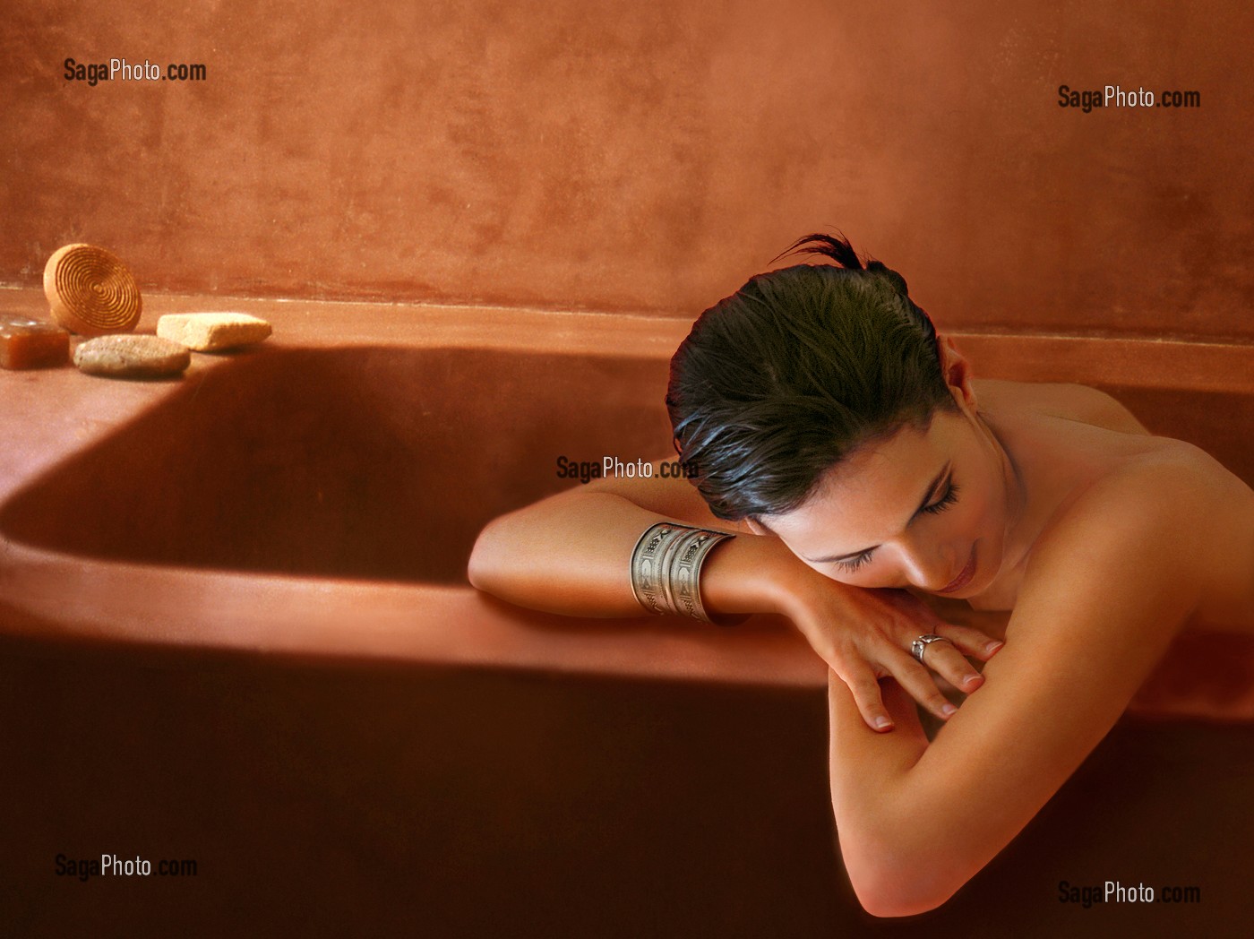 BEAUTE ET SOINS DU CORPS, TRADITIONS DU MAROC 