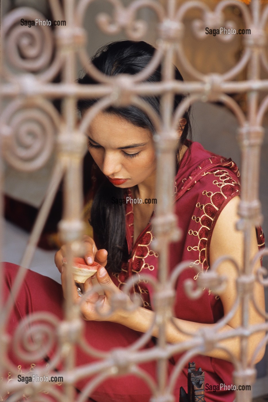 BEAUTE ET SOINS DU CORPS, TRADITIONS DU MAROC 