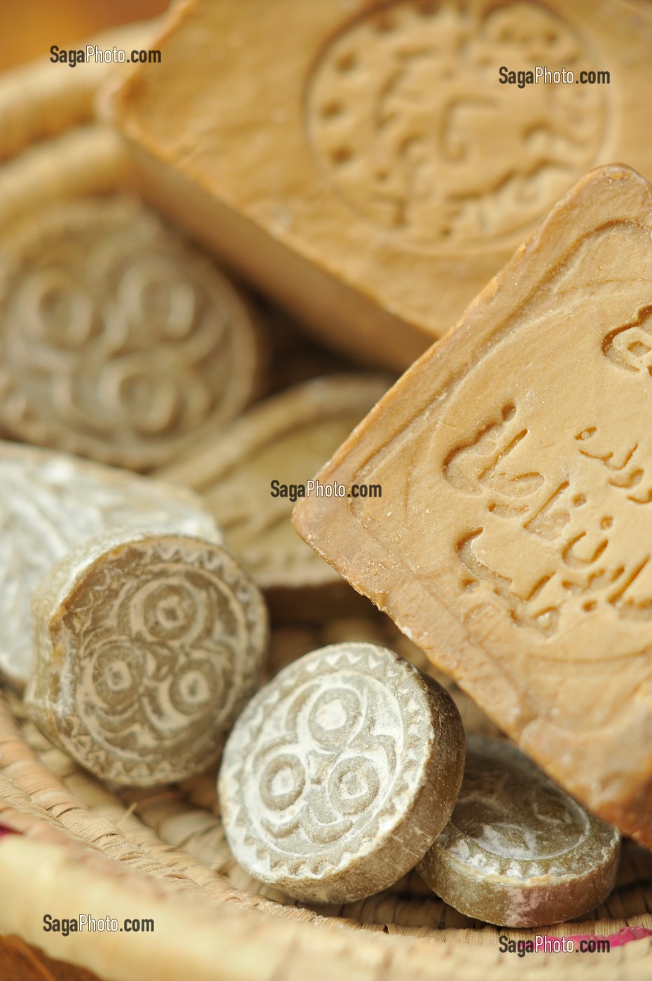 BEAUTE ET SOINS DU CORPS, TRADITIONS DU MAROC 