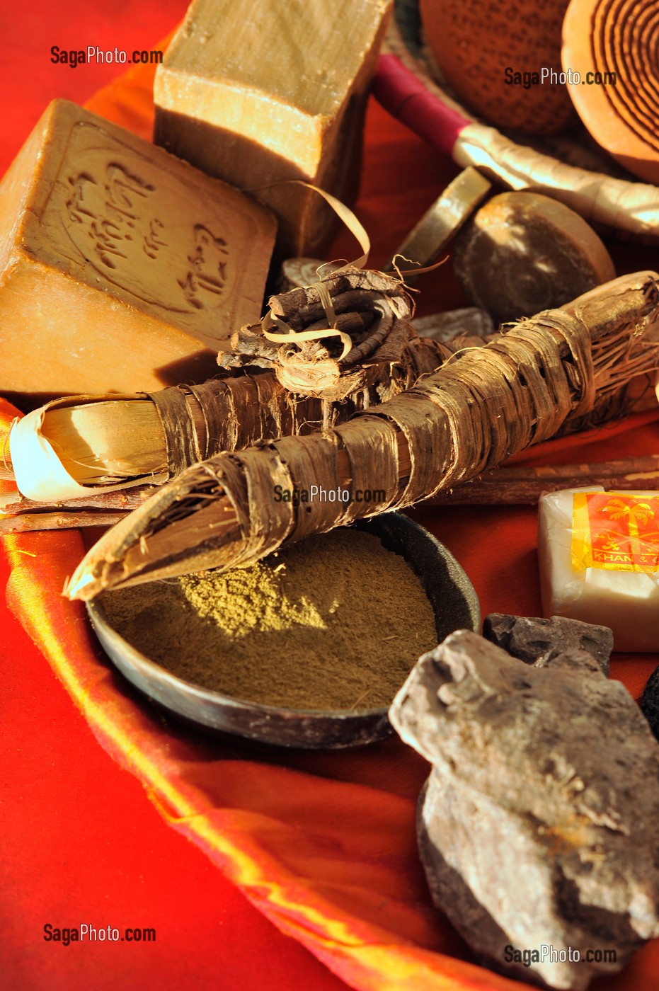 BEAUTE ET SOINS DU CORPS, TRADITIONS DU MAROC 