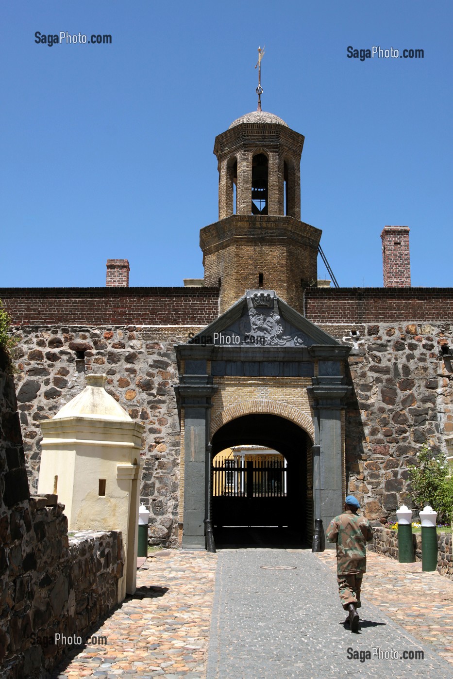 ENTREE DU CHATEAU DE BONNE-ESPERANCE FONDE PAR LA COMPAGNIE NEERLANDAISE DES INDES AU 17EME SIECLE, LE CAP, PROVINCE DU CAP OCCIDENTAL, AFRIQUE DU SUD 