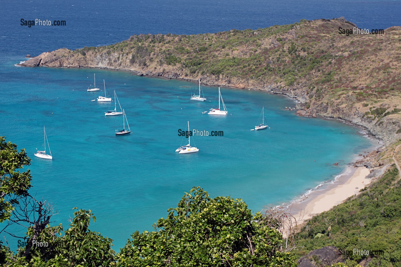 ANSE DU GRAND COLOMBIER AVEC SA PLAGE DE SABLE FIN, NORD OUEST DE L'ILE DE SAINT-BARTHELEMY, PETITES ANTILLES FRANCAISES, CARAIBES 