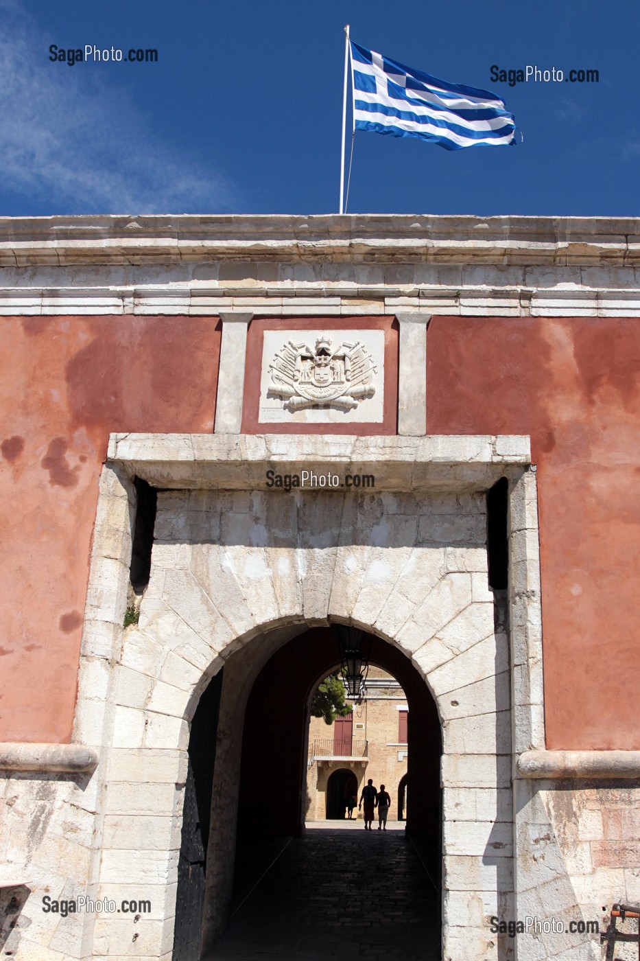 ENTREE PRINCIPALE DU PALAIO FROURIO, ANCIENNE CITADELLE DE CORFOU (KERKYRA), ILE DE CORFOU, GRECE 