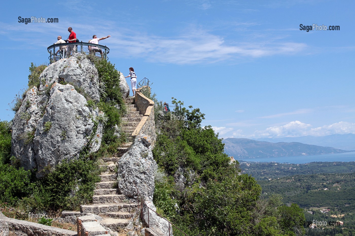 BELVEDERE PANORAMIQUE OU TRONE DU KAISER, AMENAGE PAR GUILLAUME II, PELEKAS, ILE DE CORFOU, GRECE 